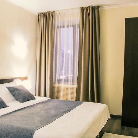 Alplaza Hotel Ust-Kamenogorsk Luaran gambar