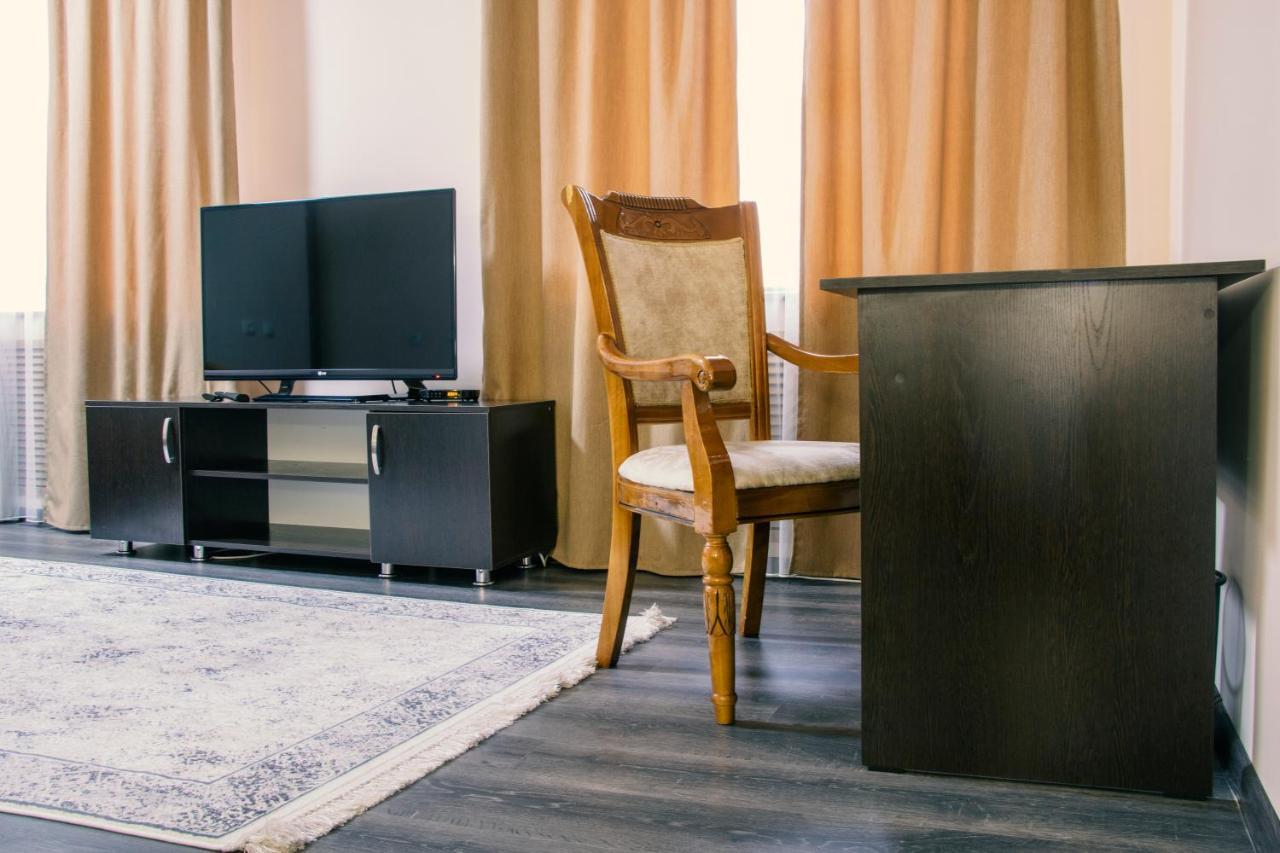Alplaza Hotel Ust-Kamenogorsk Luaran gambar